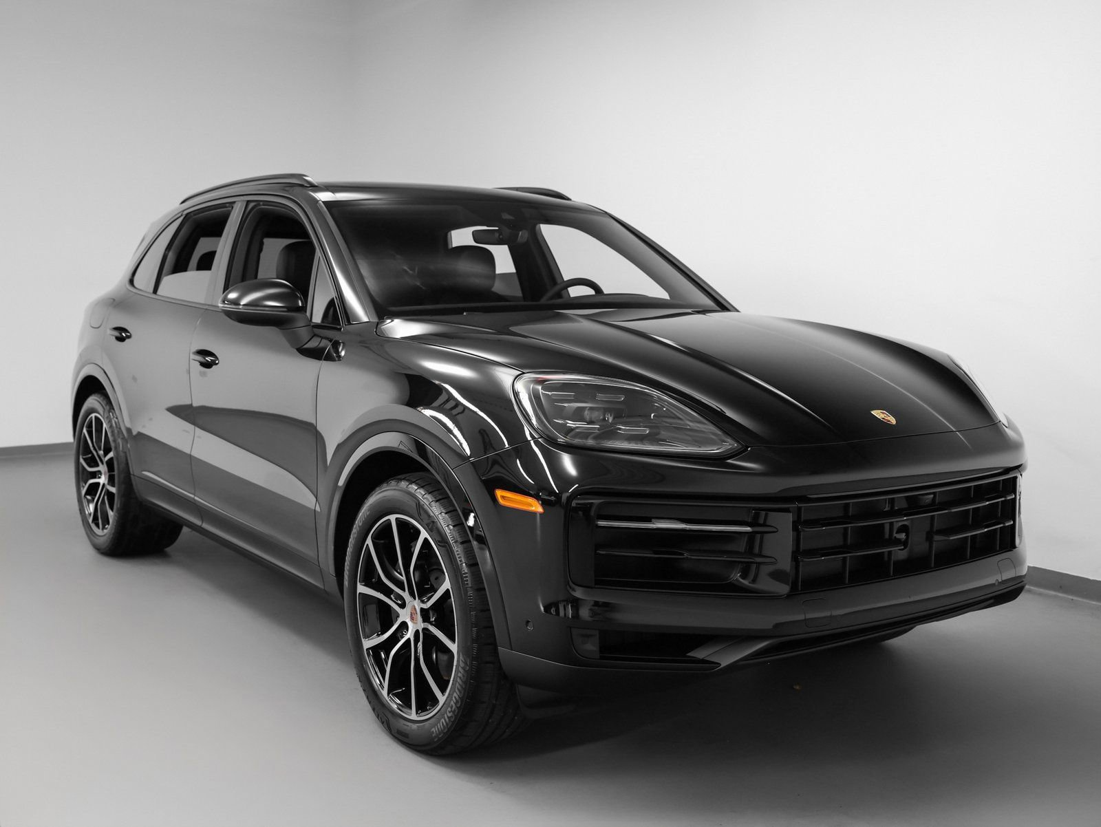 Certified 2025 Porsche Cayenne image 10