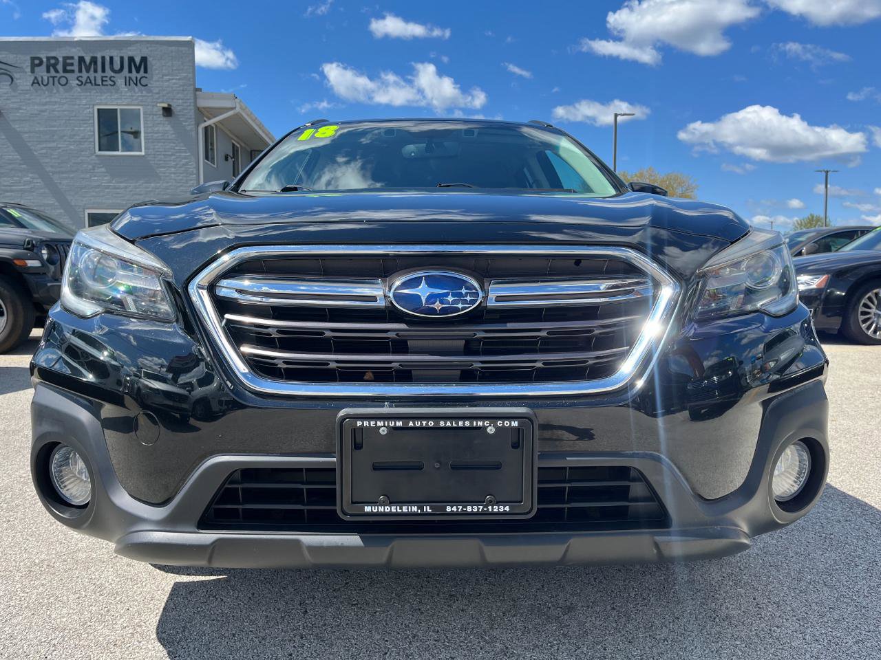 Used 2018 Subaru Outback 3.6R Touring AWD/4WD image 9