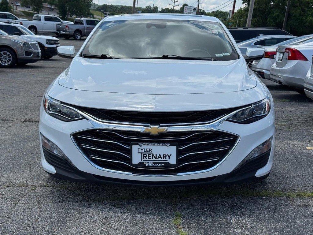 Used 2024 Chevrolet Malibu LT FWD image 9