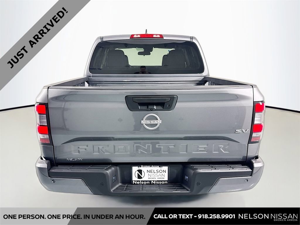 Used 2024 Nissan Frontier SV w/ Technology Package image 6