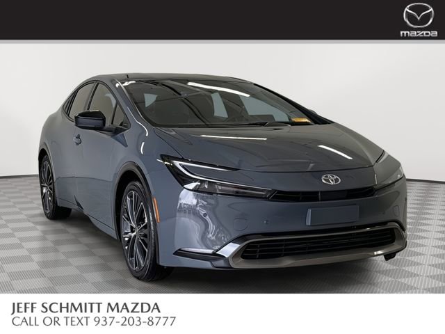 Used 2025 Toyota Prius XLE image 1