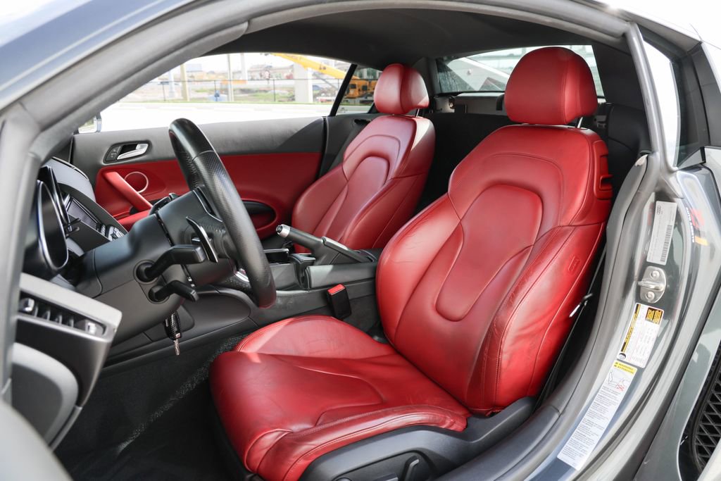 Used 2014 Audi R8 V8 w/ Enhanced Leather Package AWD/4WD image 16