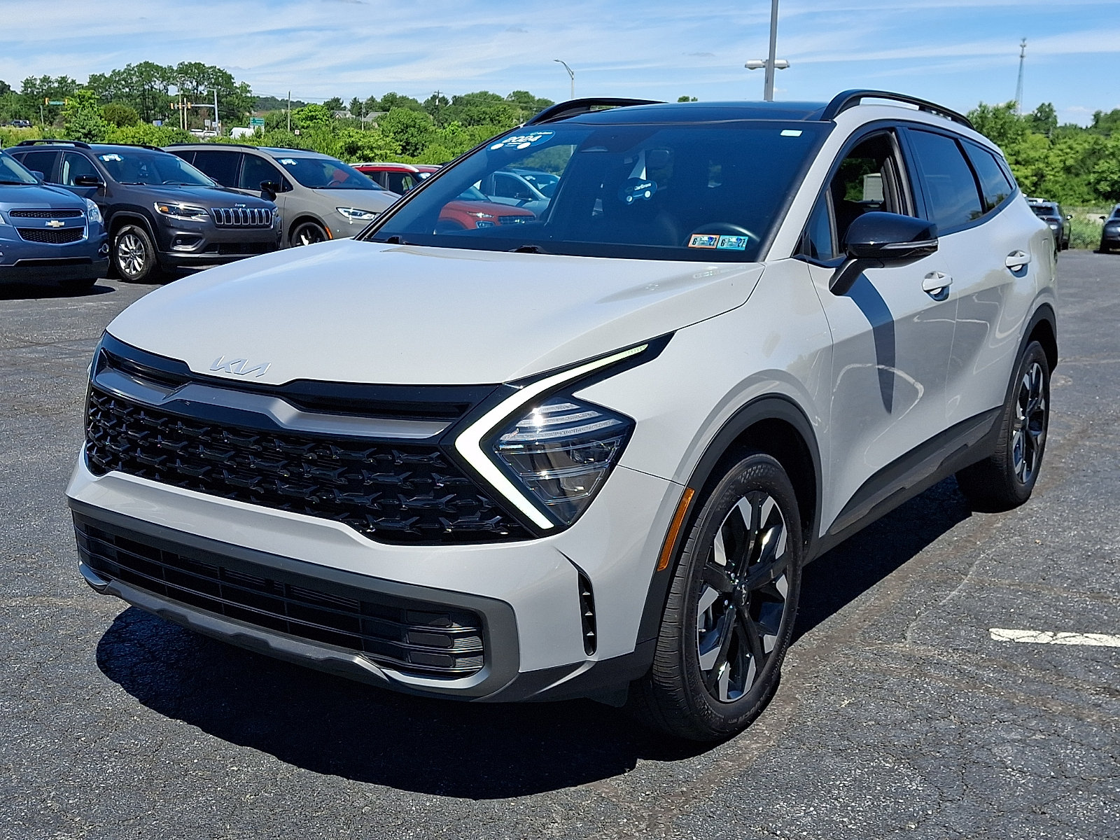 Used 2024 Kia Sportage X-Line w/ X-Line Premium Package AWD/4WD image 3