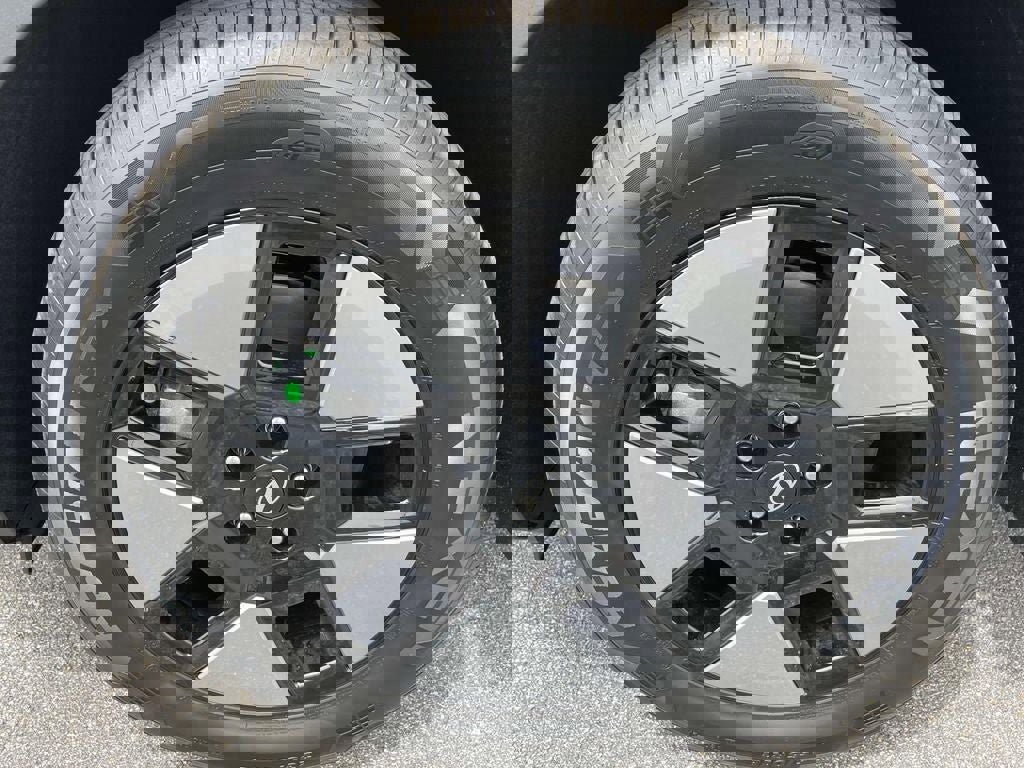 New 2026 Hyundai Santa Fe SE image 5