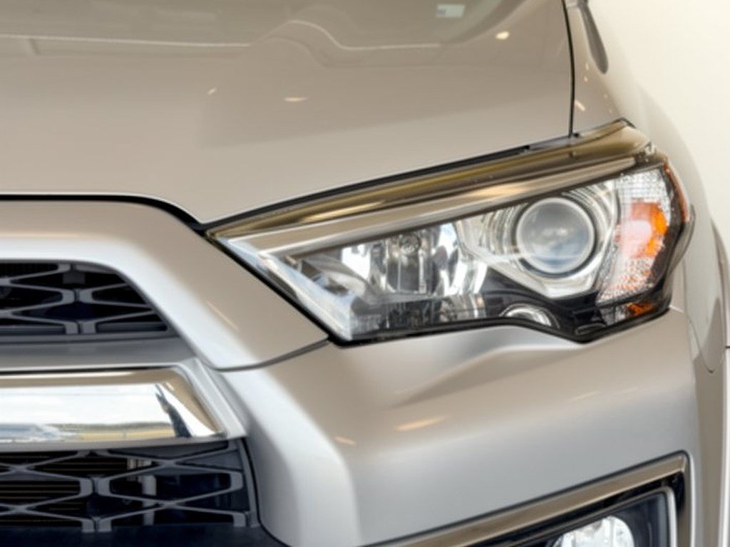 Used 2018 Toyota 4Runner Limited AWD/4WD image 12