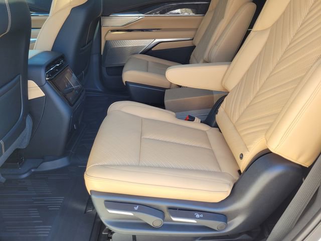 New 2026 Cadillac Escalade IQL Sport 2 w/ LPO, Floor Liner Package AWD/4WD image 23