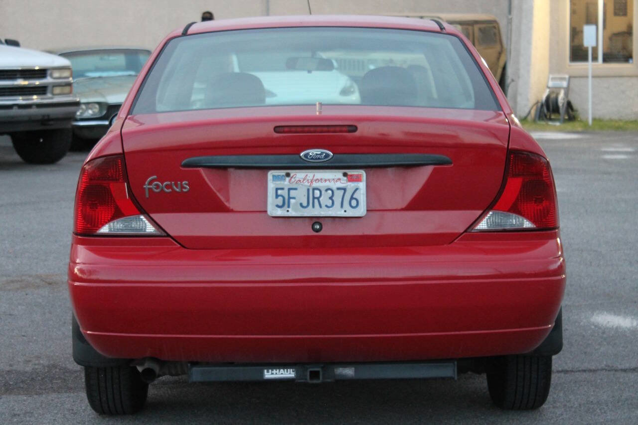 Used 2004 Ford Focus LX image 6