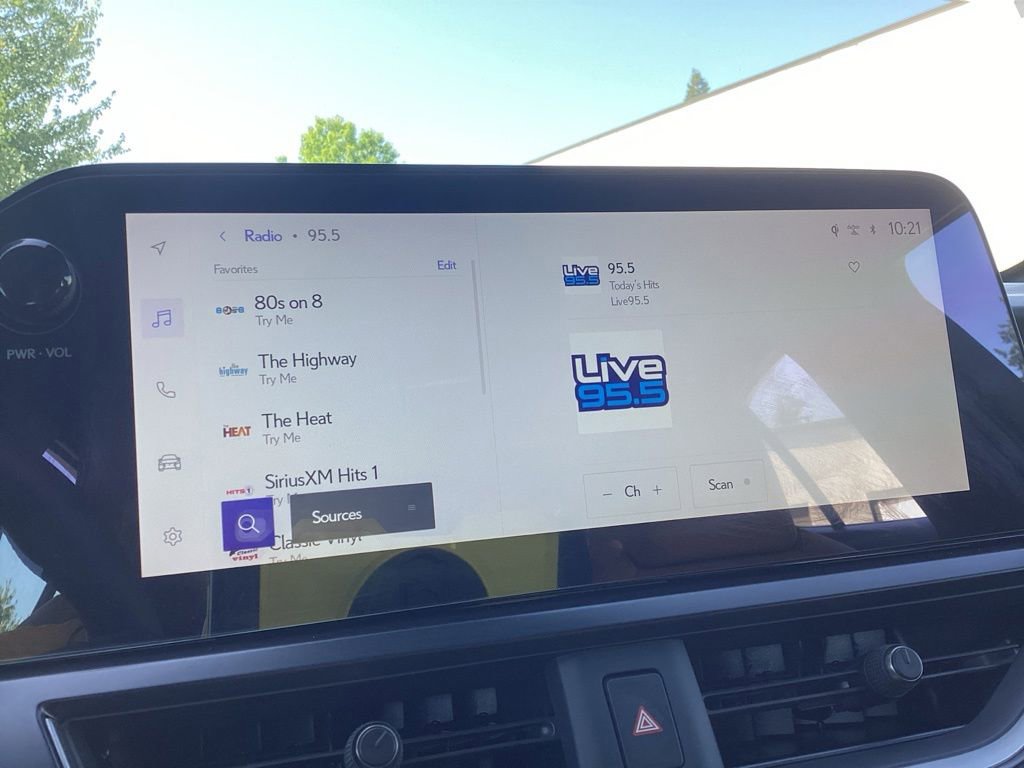 Used 2025 Lexus UX 300h AWD w/ Accessory Package (Z2) image 15