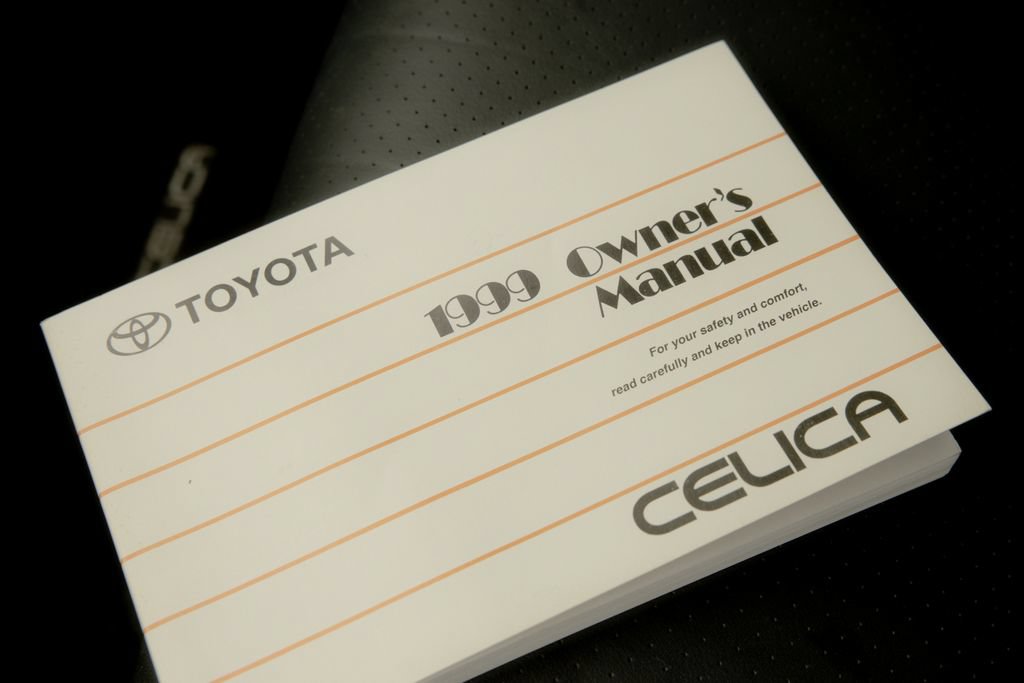 Used 1999 Toyota Celica GT w/ Upgrade Value Pkg FWD image 13