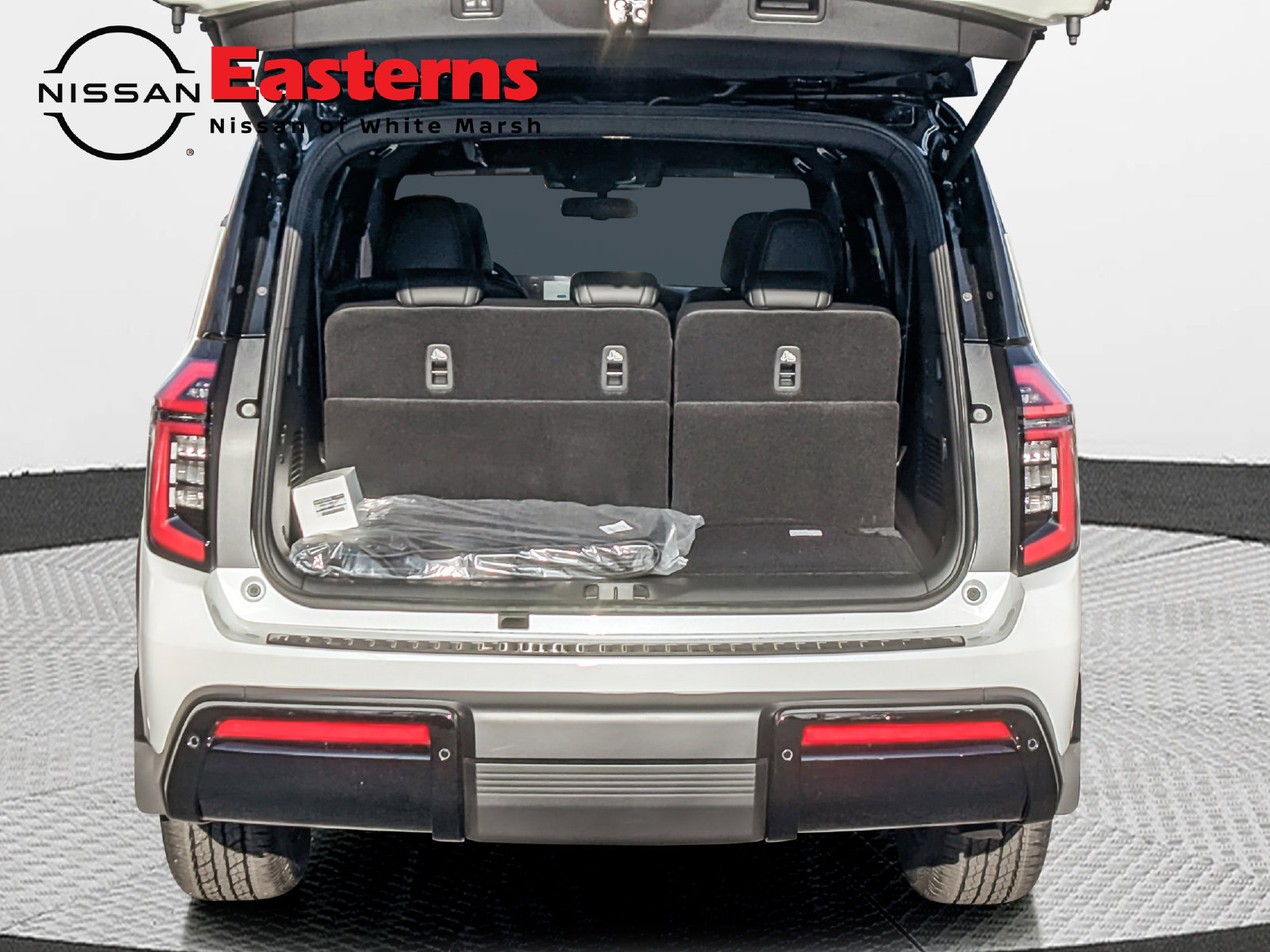 New 2026 Nissan Armada PRO-4X w/ Captain's Chari Seat Package AWD/4WD image 10