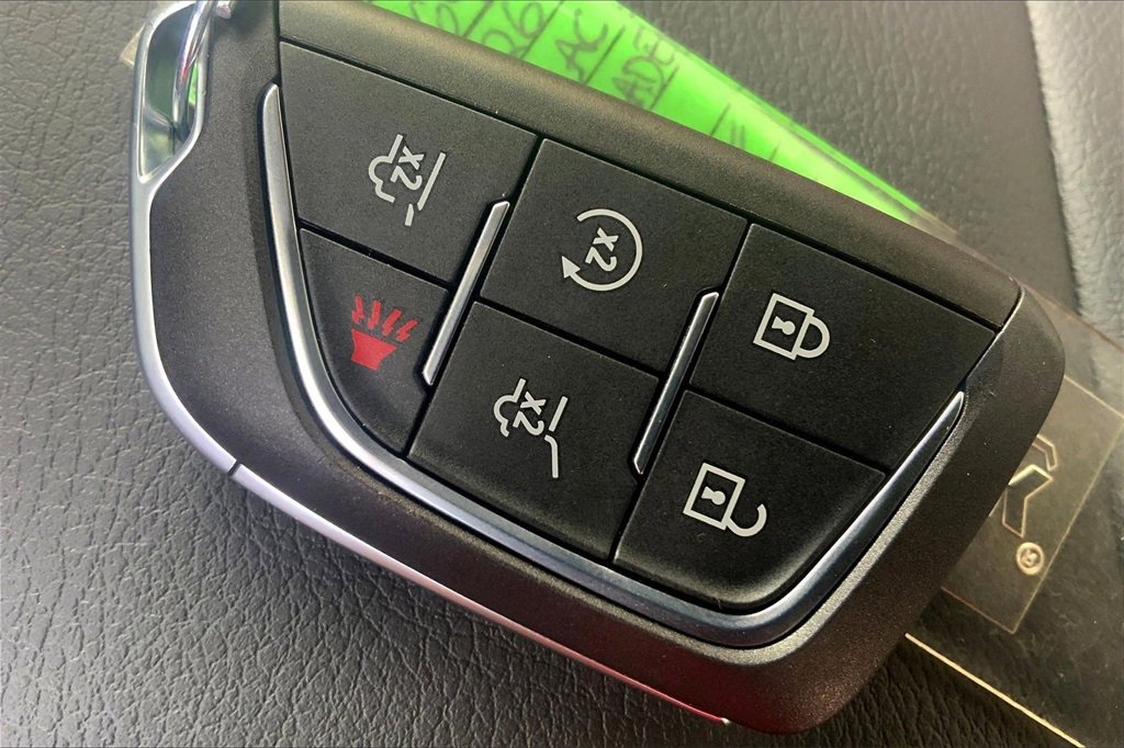 New 2026 Cadillac Escalade 4WD w/ LPO, Floor Liner Package image 38