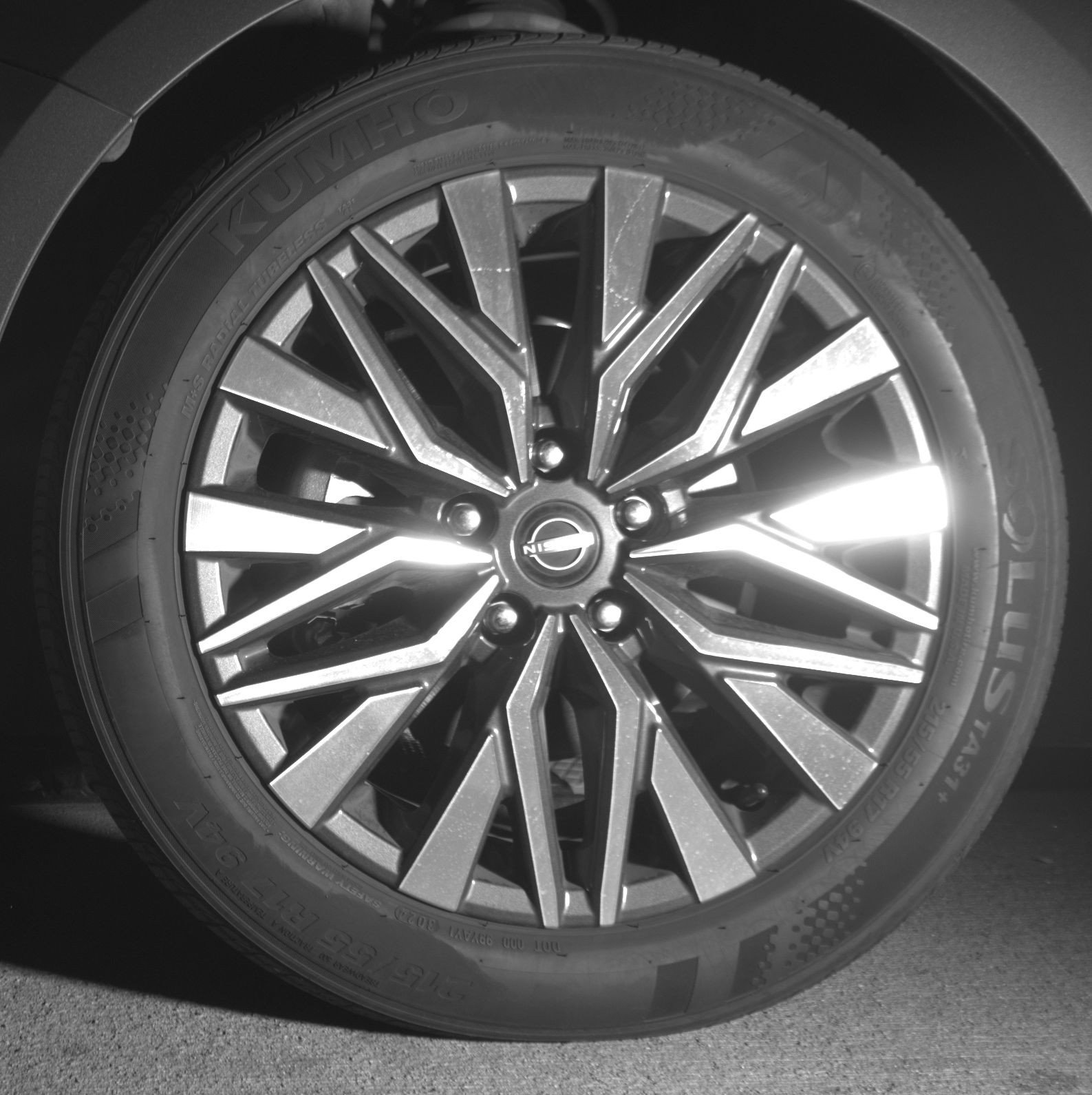 Used 2025 Nissan Altima 2.5 SV FWD image 12