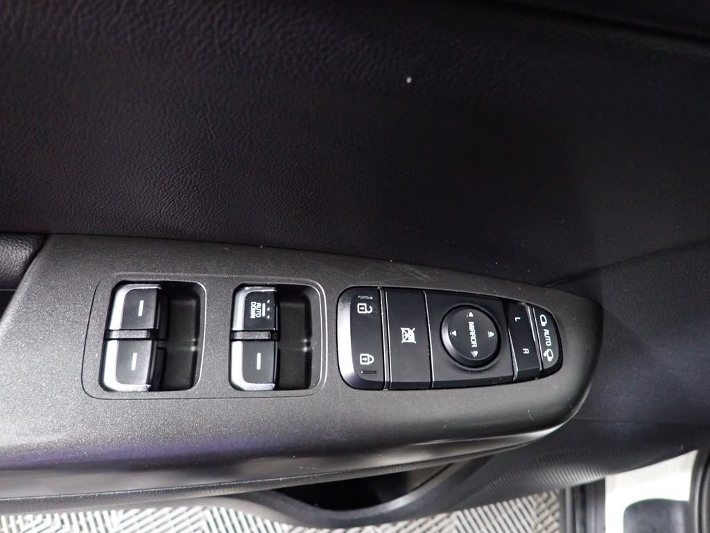 Used 2022 Kia Sportage Nightfall Edition AWD/4WD image 22
