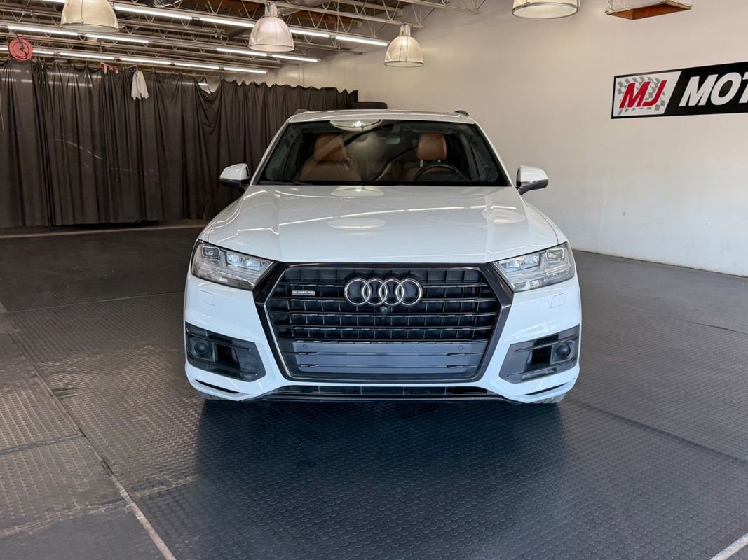 Used 2017 Audi Q7 3.0T Prestige AWD/4WD image 3