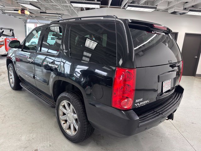 Used 2007 GMC Yukon SLT w/ SLT Preferred Equipment Group AWD/4WD image 9