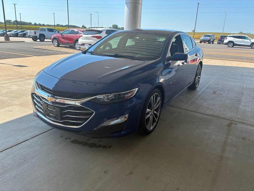 Used 2023 Chevrolet Malibu LT FWD image 2