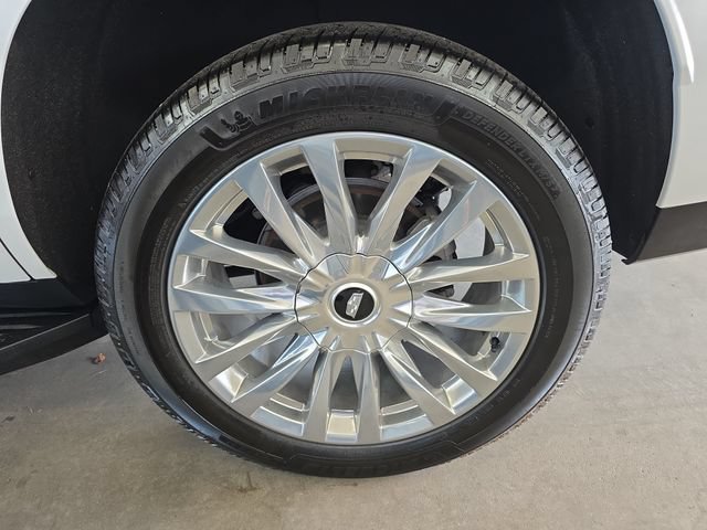 Certified 2023 Cadillac Escalade Premium Luxury AWD/4WD image 34