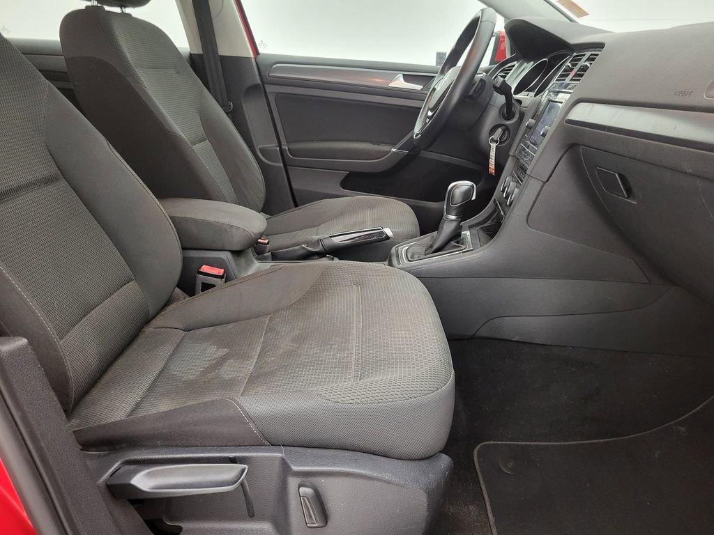 Used 2018 Volkswagen Golf S FWD image 29
