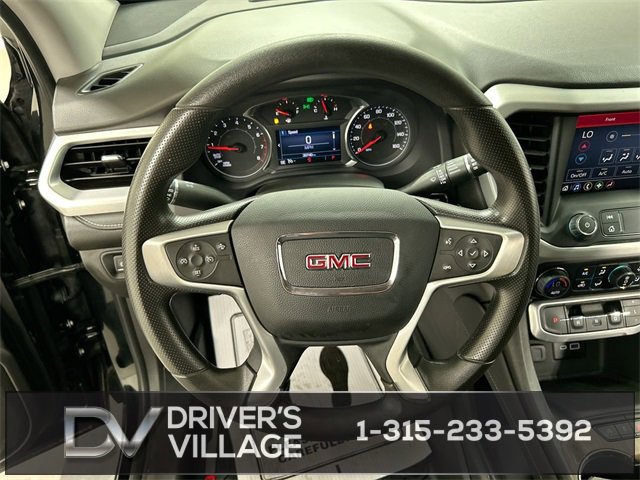 Used 2023 GMC Acadia SLE w/ Driver Convenience Package image 4