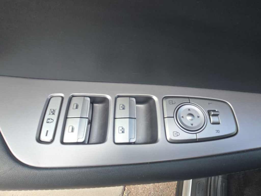 Used 2025 Hyundai Palisade SEL FWD image 20