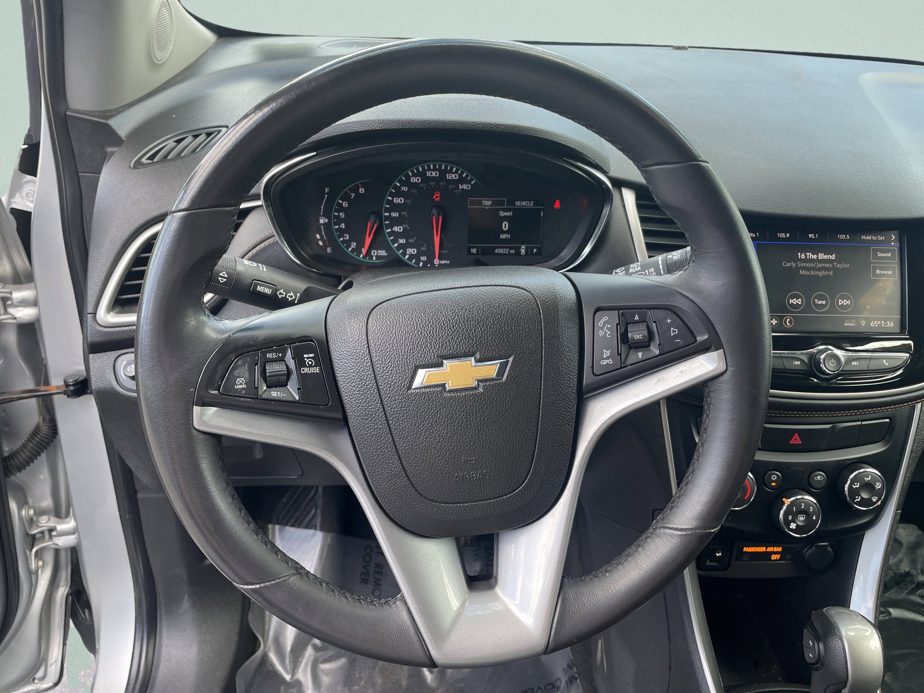 Used 2020 Chevrolet Trax LT w/ LT Convenience Package image 18