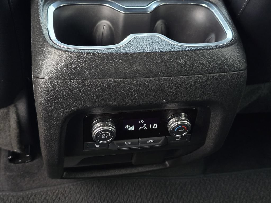 Used 2024 GMC Acadia Denali FWD image 32