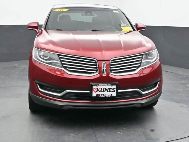 Used 2016 Lincoln MKX Reserve w/ Driver Assistance Package image 4