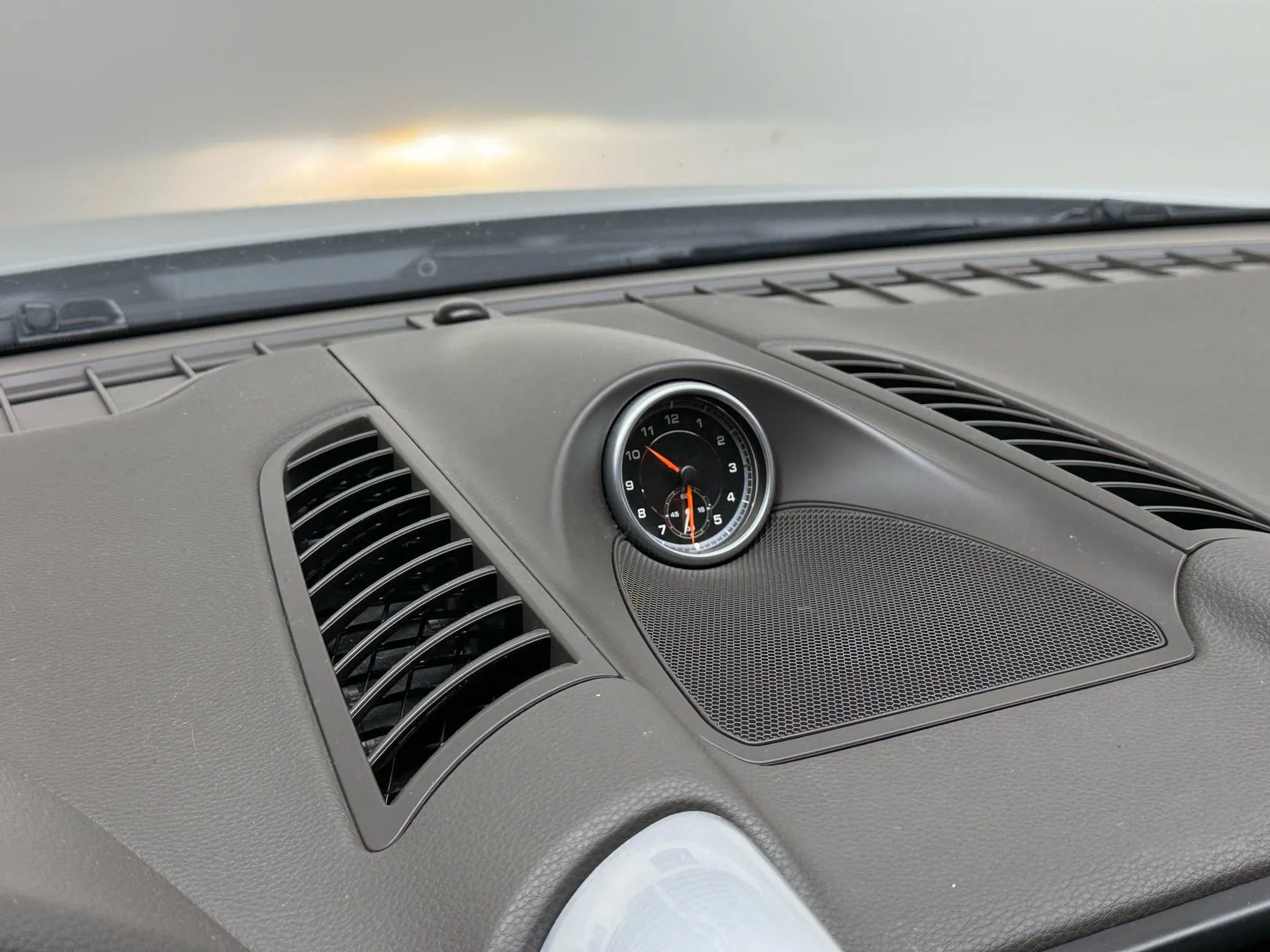 Used 2018 Porsche Cayenne Platinum Edition image 35