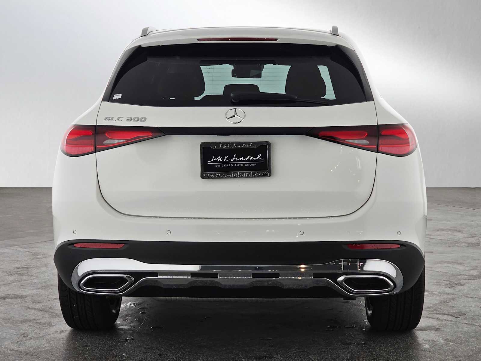 Used 2026 Mercedes-Benz GLC 300 image 4