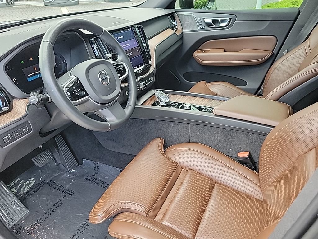 Used 2022 Volvo XC60 T8 Inscription w/ Advanced Package image 13