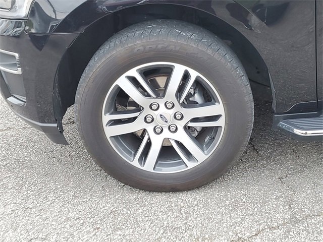 Used 2023 Ford Expedition Limited image 8