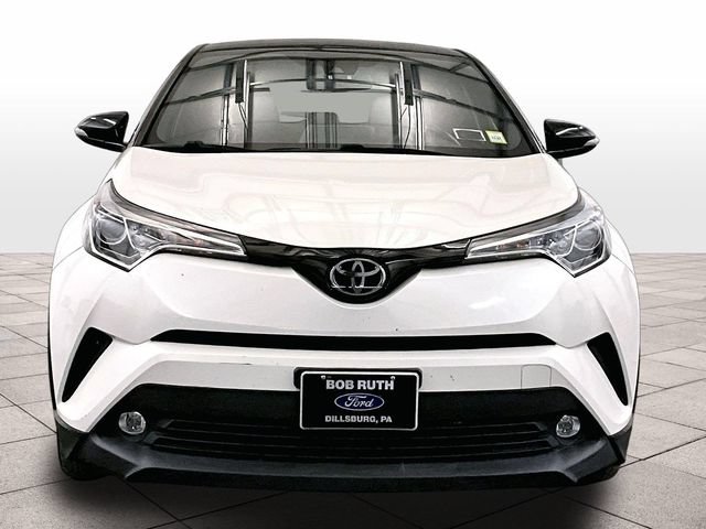 Used 2019 Toyota C-HR Limited FWD image 3