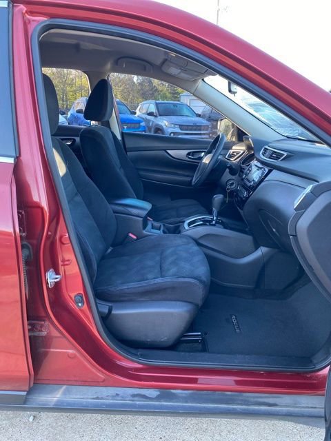 Used 2016 Nissan Rogue S image 17