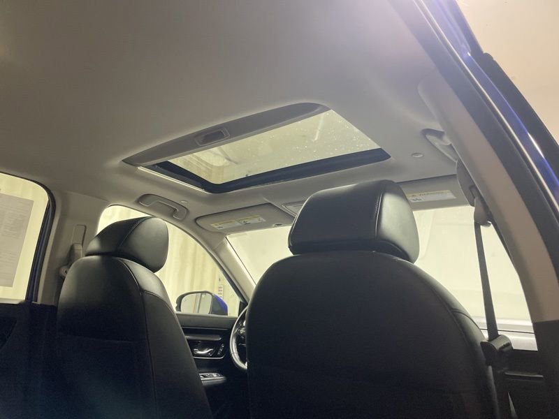 Used 2025 Honda CR-V EX-L image 13