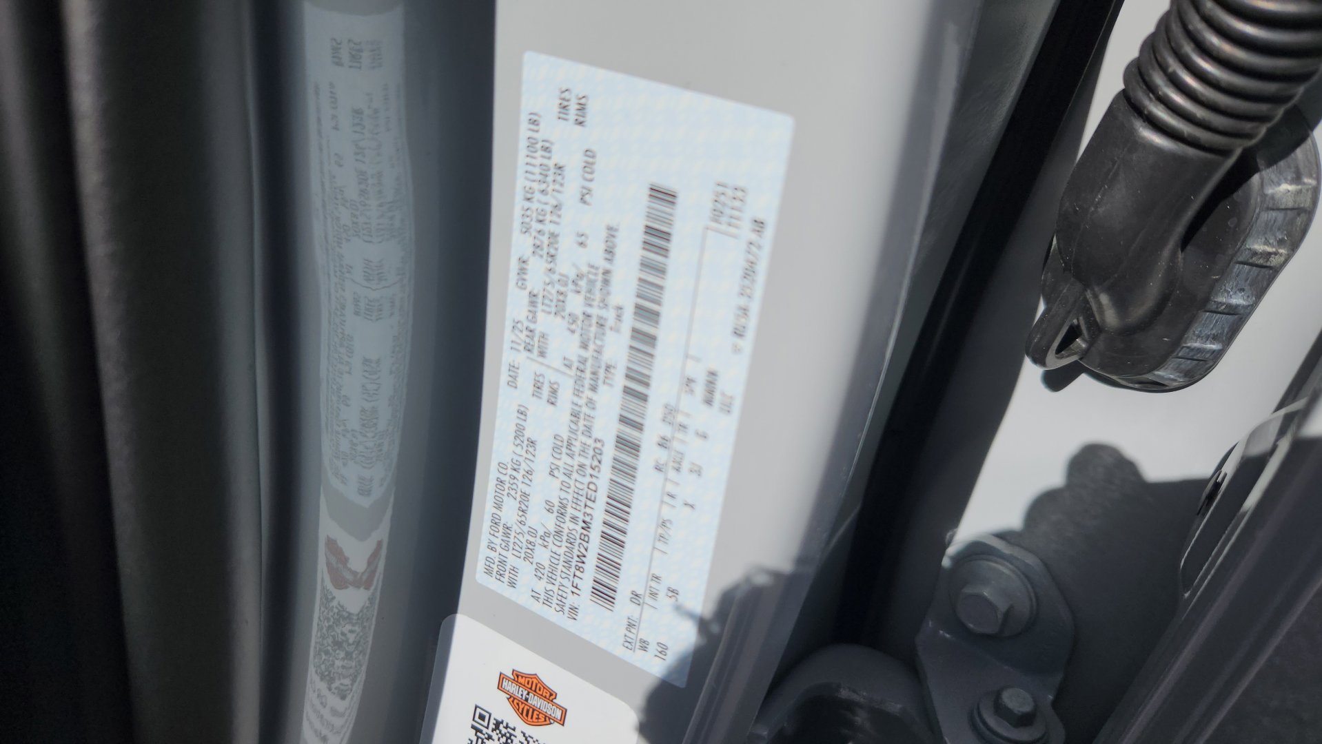 New 2026 Ford F250 Lariat w/ Black Appearance Package image 21