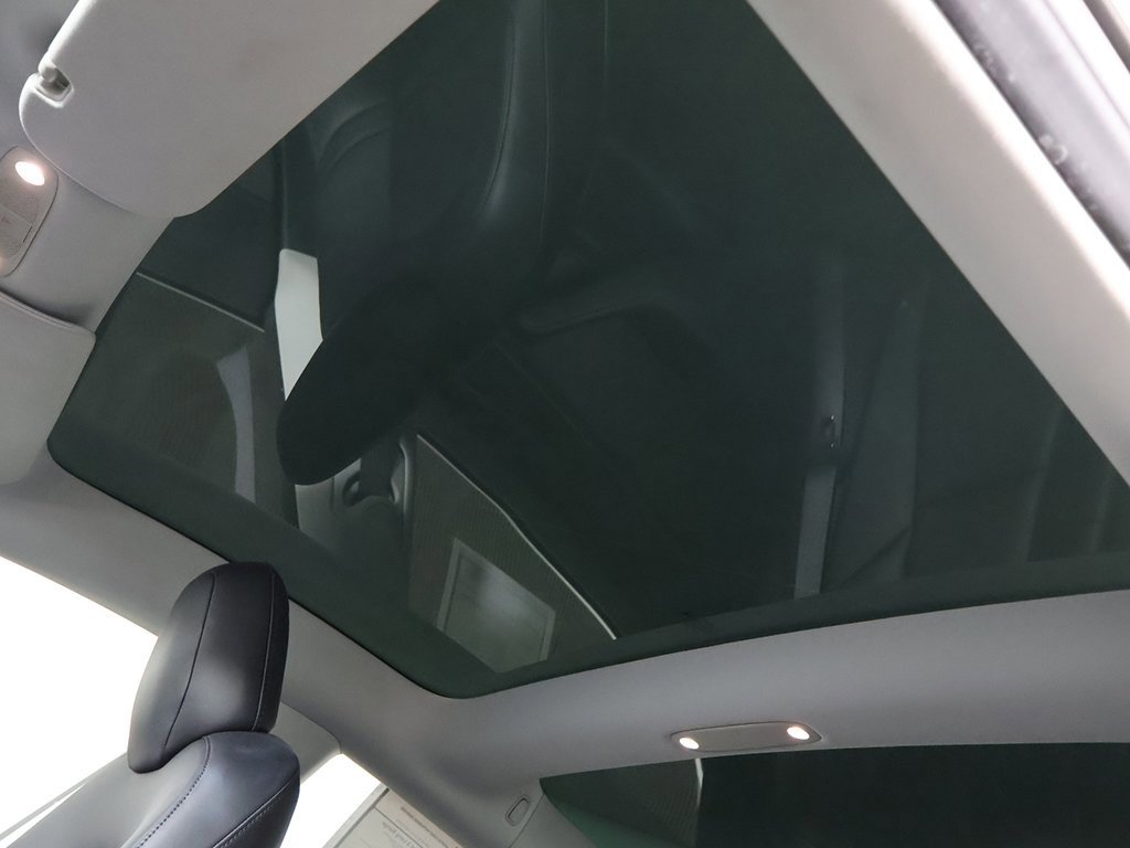 Used 2018 Tesla Model 3 Long Range image 19