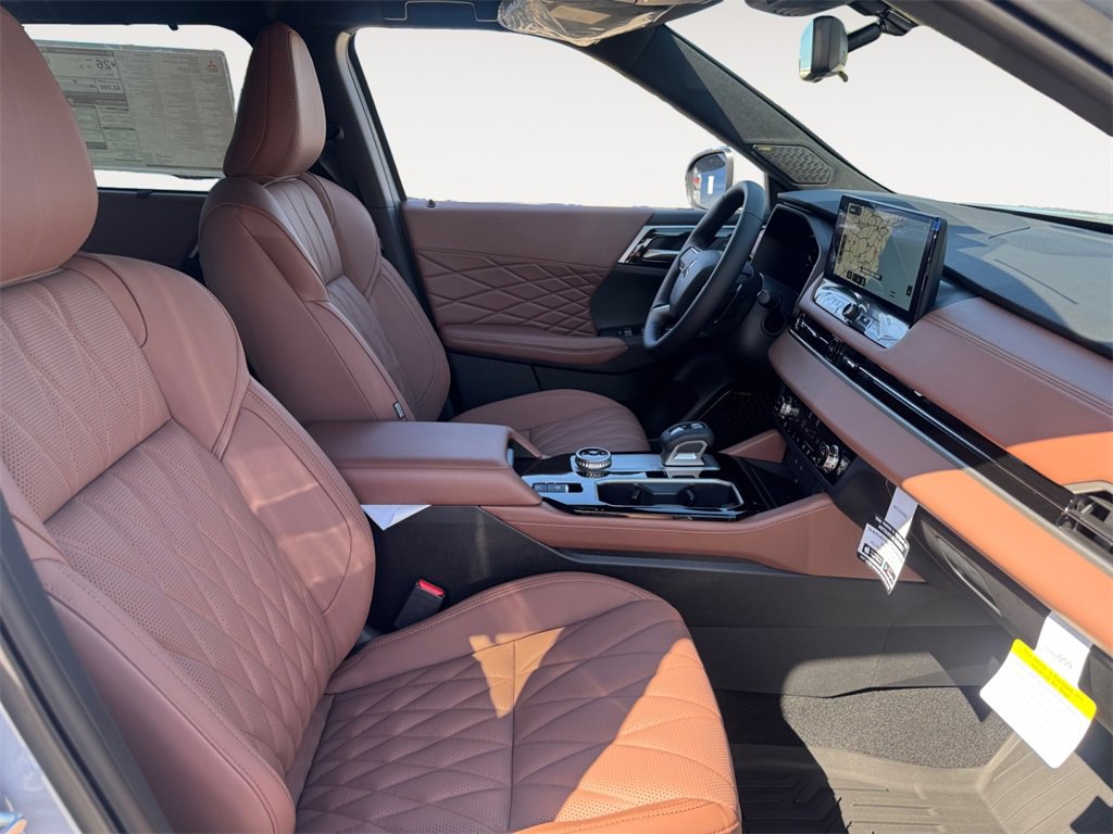 New 2025 Mitsubishi Outlander SEL image 15