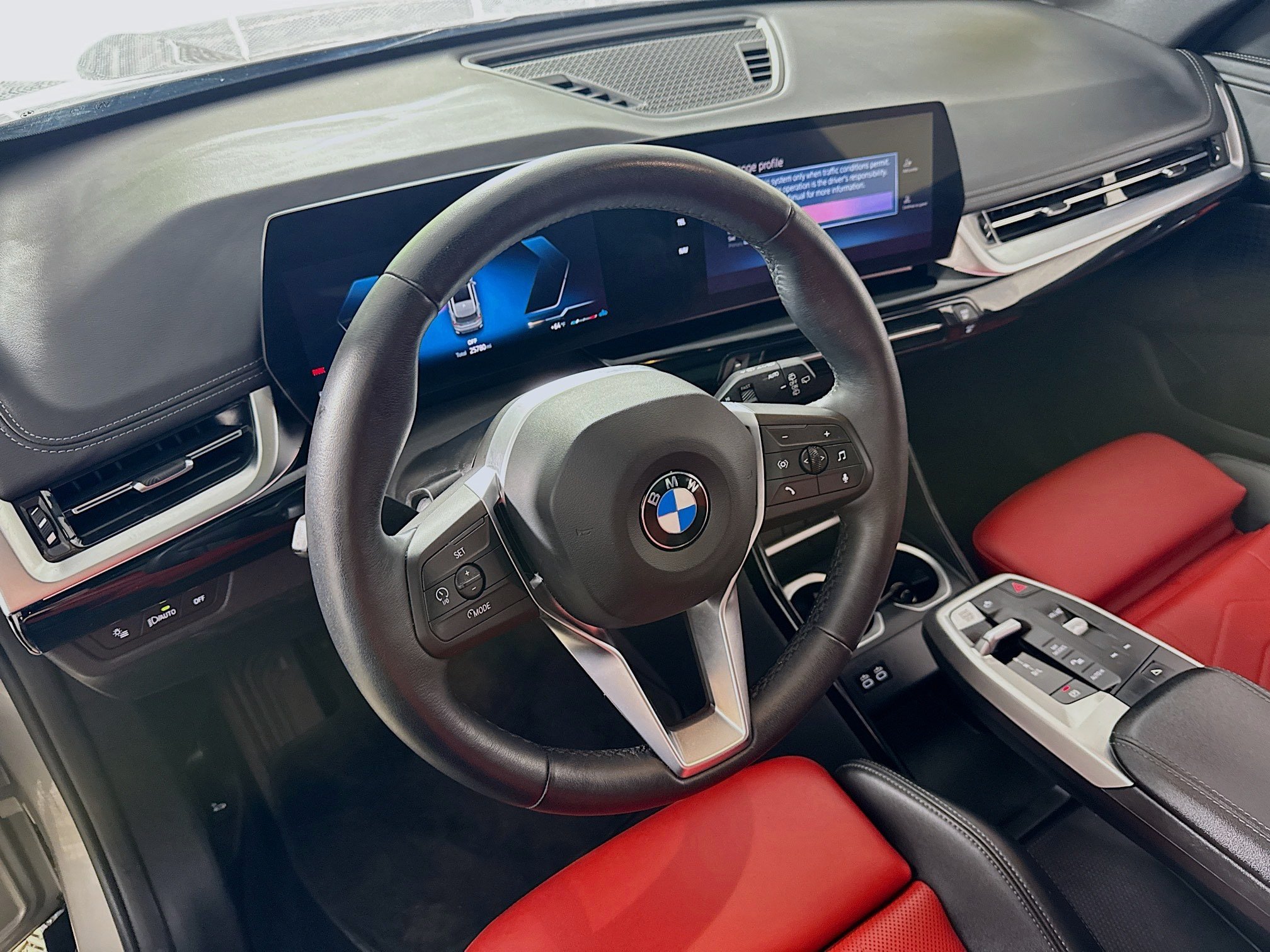 Used 2025 BMW X1 xDrive28i AWD/4WD image 13