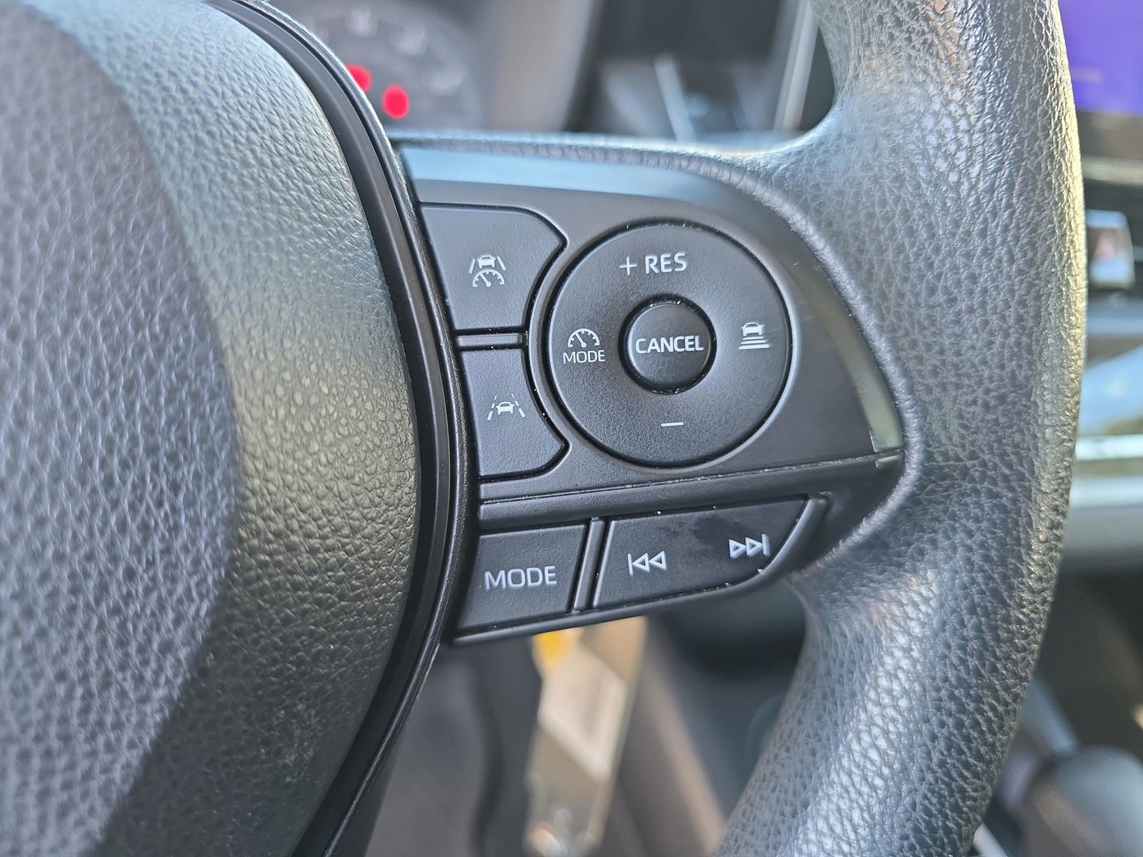 Used 2023 Toyota Corolla LE image 21