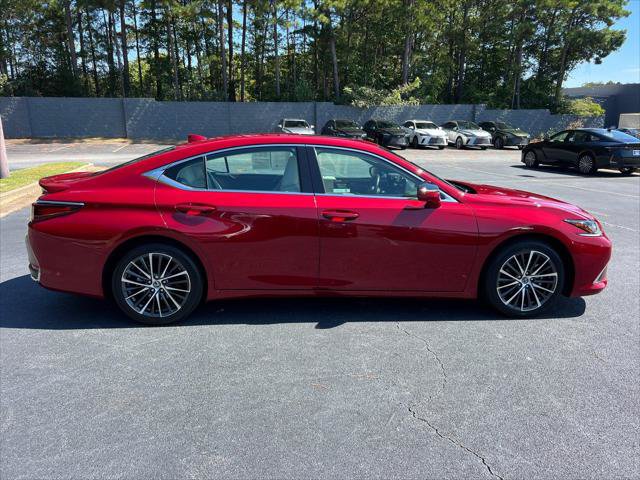 Certified 2025 Lexus ES 300h w/ Premium Package FWD image 4