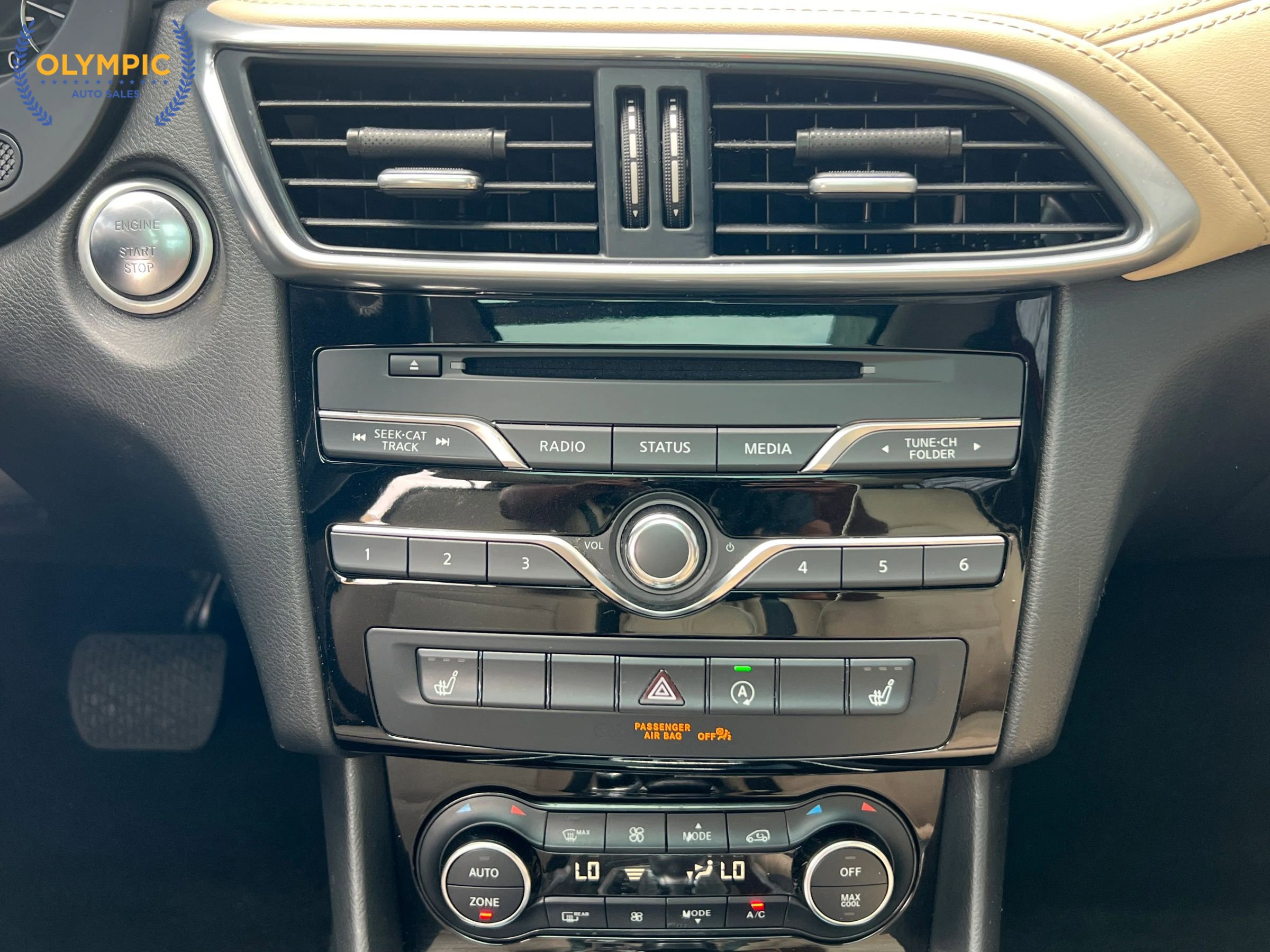 Used 2019 INFINITI QX30 image 30