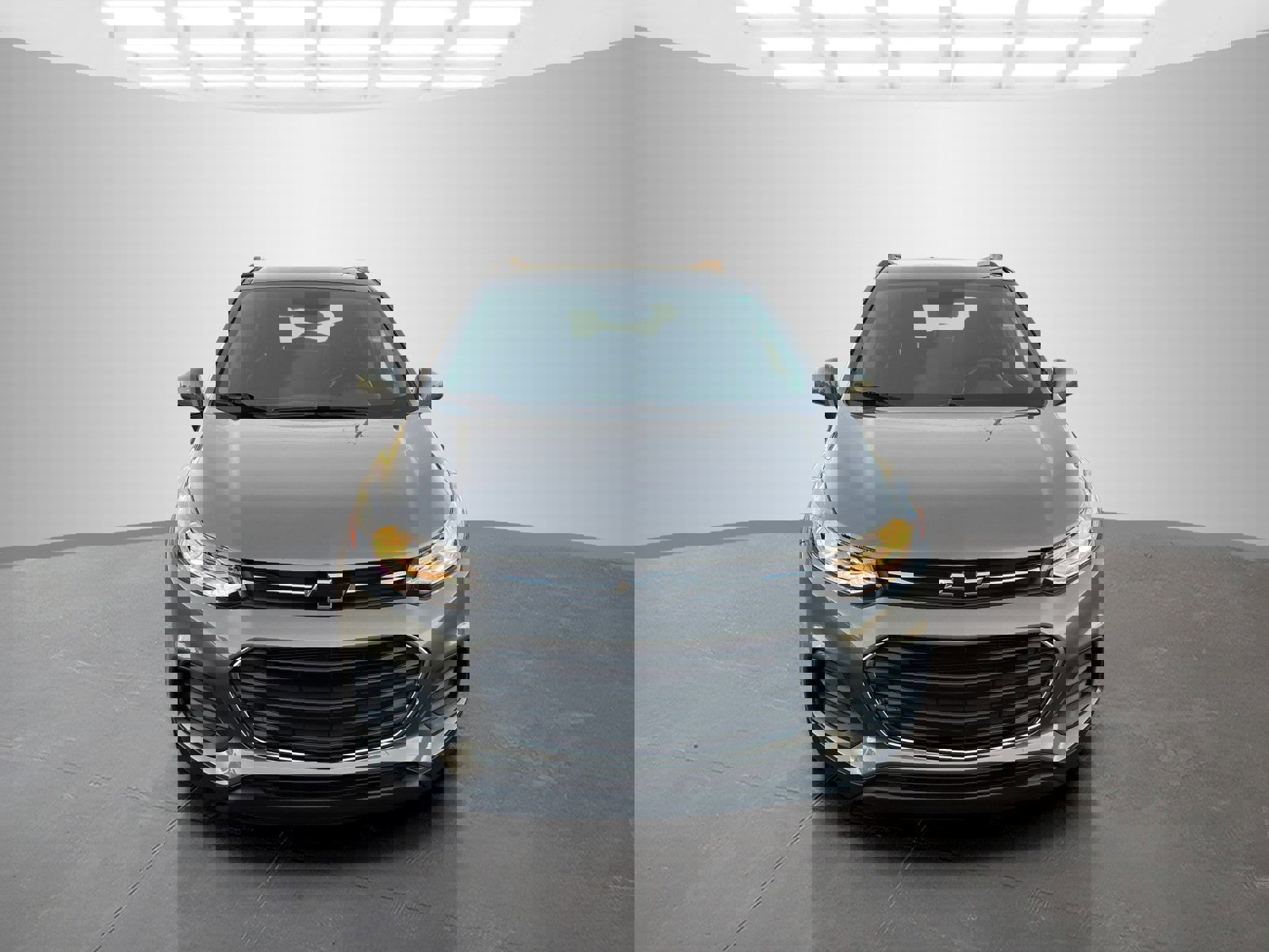 Used 2022 Chevrolet Trax LT w/ Sport Edition image 2