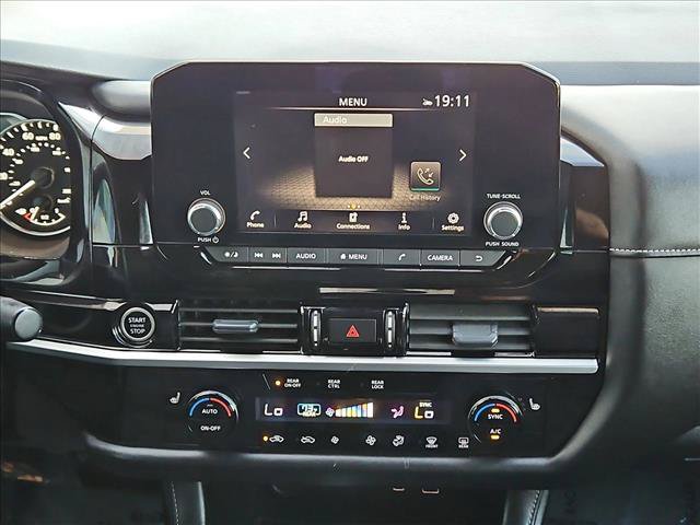 Used 2024 Nissan Pathfinder SV w/ Black Appearance Package FWD image 14