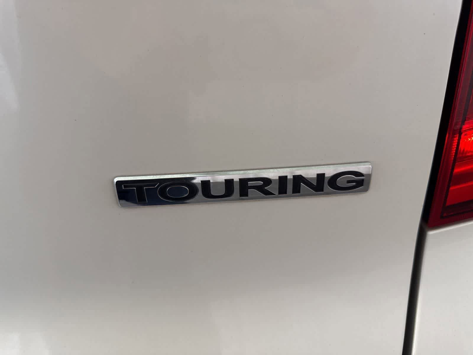 Used 2016 Honda Pilot Touring image 14