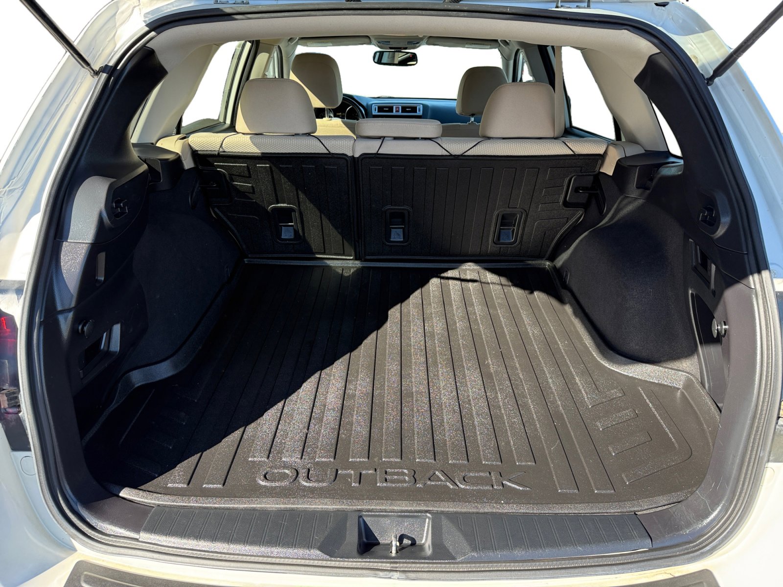 Used 2016 Subaru Outback 2.5i Premium image 17