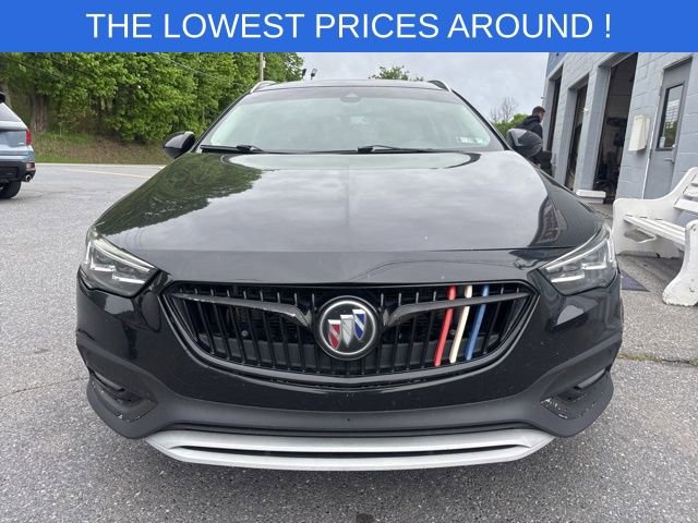 Used 2018 Buick Regal Essence w/ Driver Confidence Package #1 AWD/4WD image 2