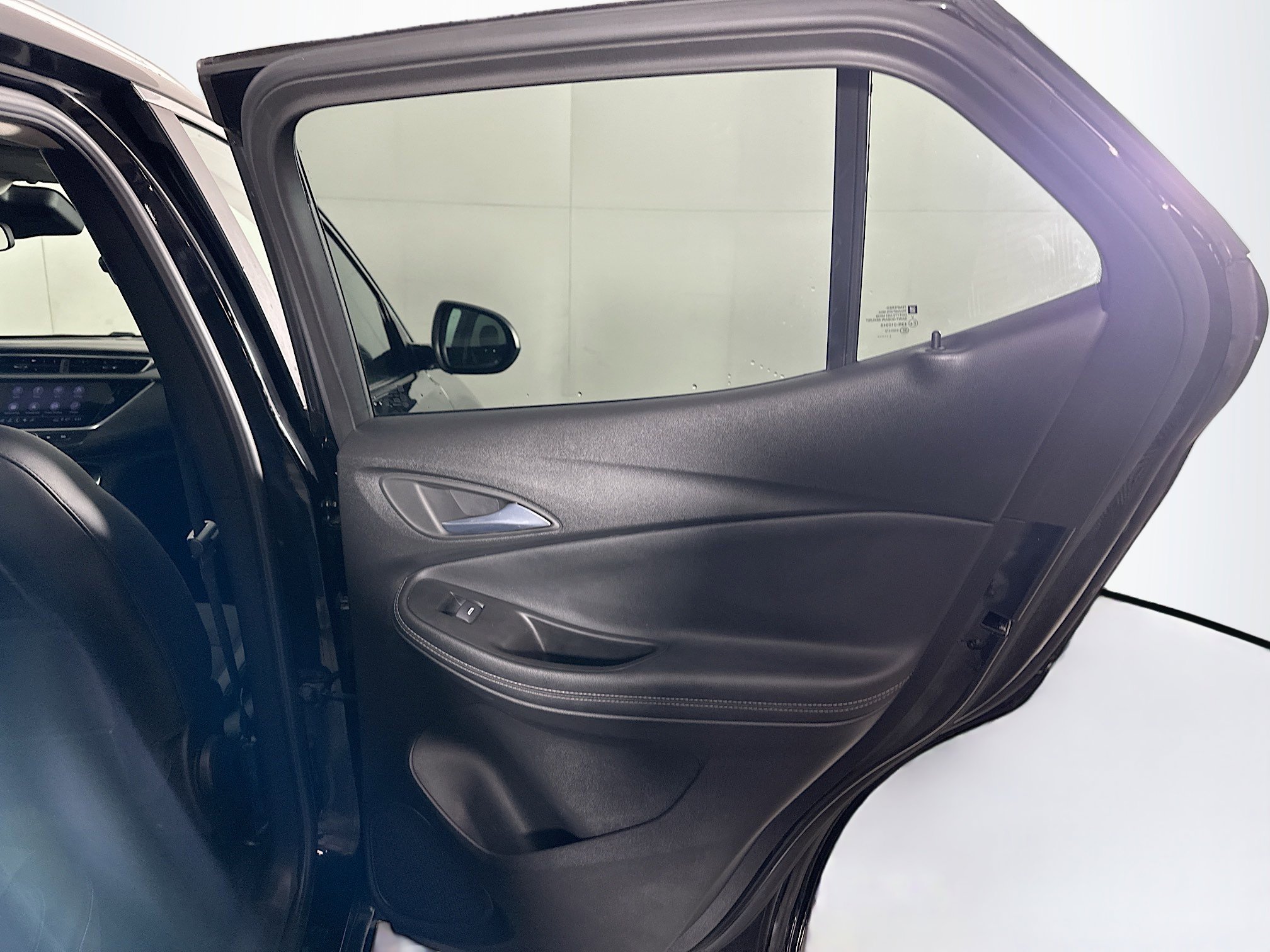 Used 2022 Buick Encore GX Select image 28