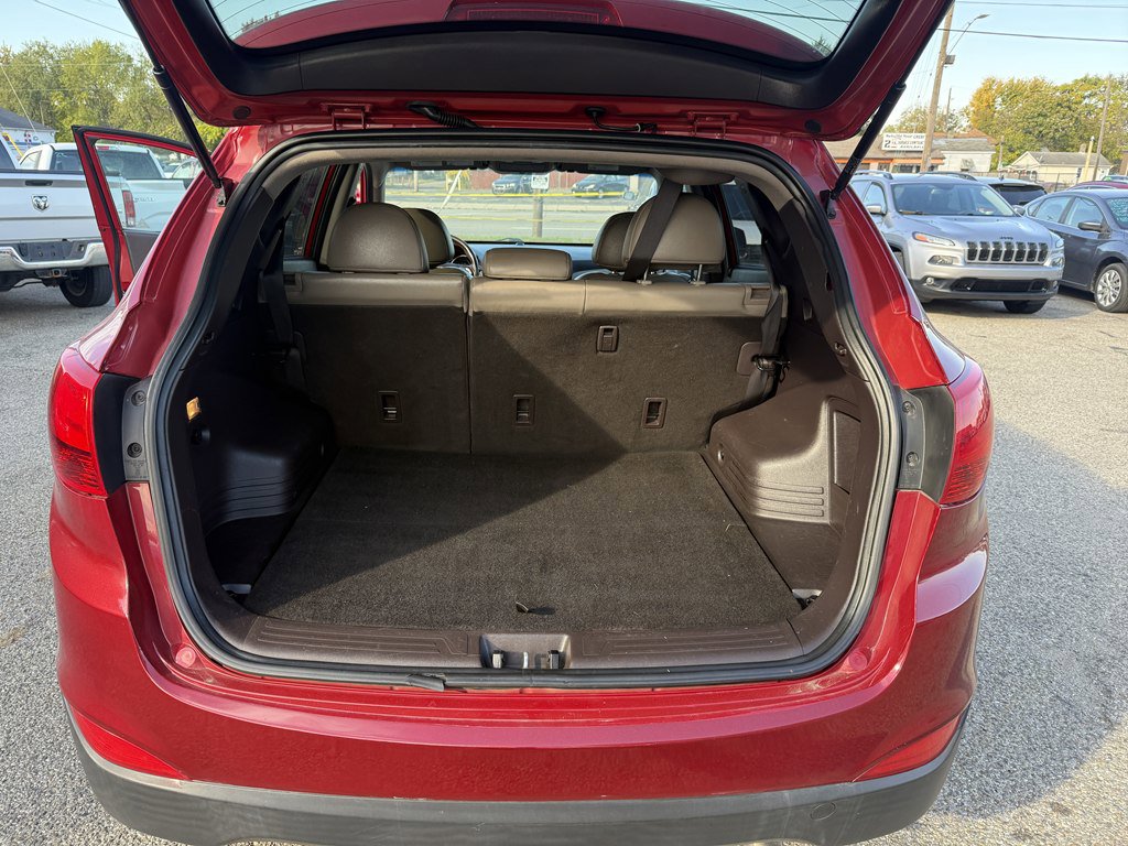 Used 2015 Hyundai Tucson SE image 17