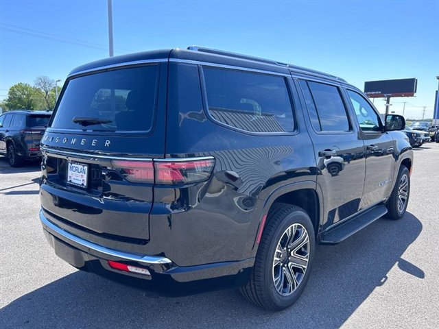 Used 2024 Jeep Wagoneer 4WD w/ Premium Group I image 5