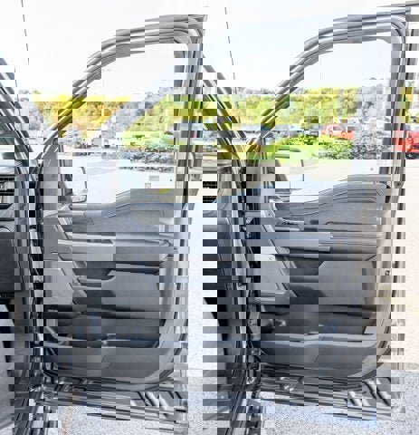 New 2025 Ford F150 Lightning Lariat image 70